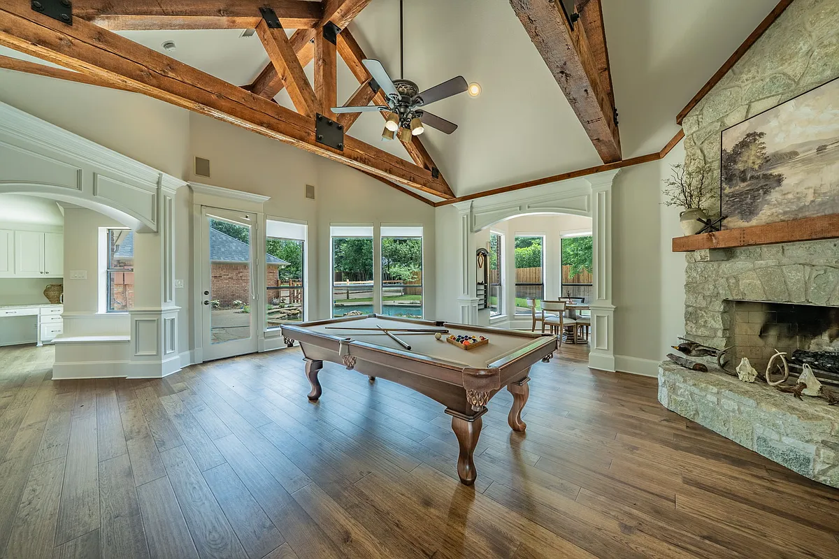 Sun-Drenched Billiards Lounge with Wrap-Around Pool & Garden Views - 15501 Custer Trl