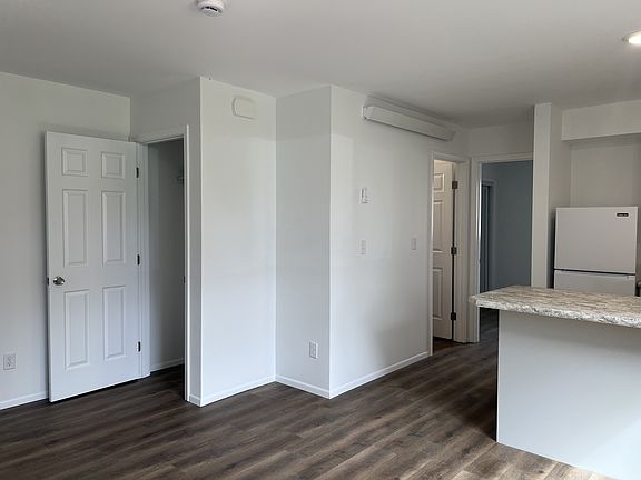 5th image of 1417 Stoddard St #4