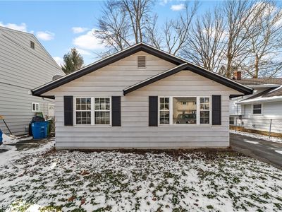214 Traymore Blvd, Eastlake, OH, 44095