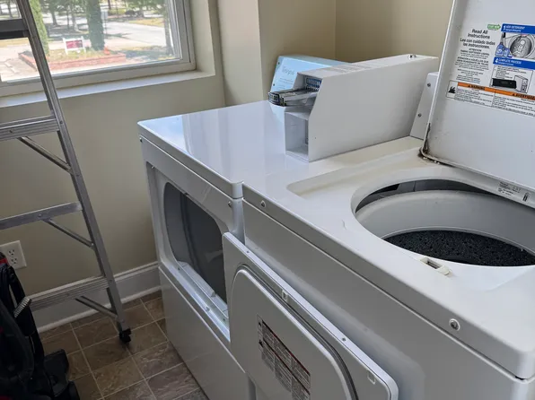 156 E Carolina Ave #210, Hartsville, SC 29550