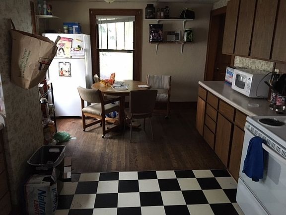5th image of 1508 Adams St