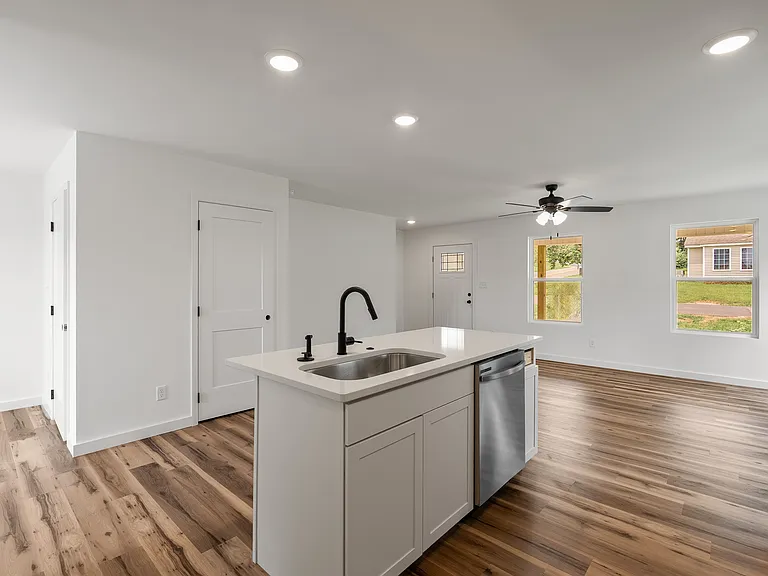 726 Belleaire Ave — Photo 8
