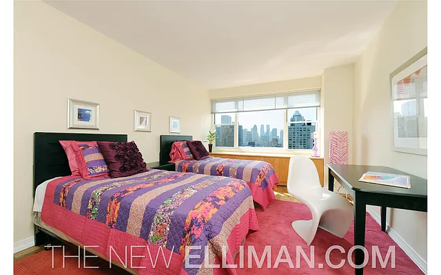Sold by Douglas Elliman | media 16