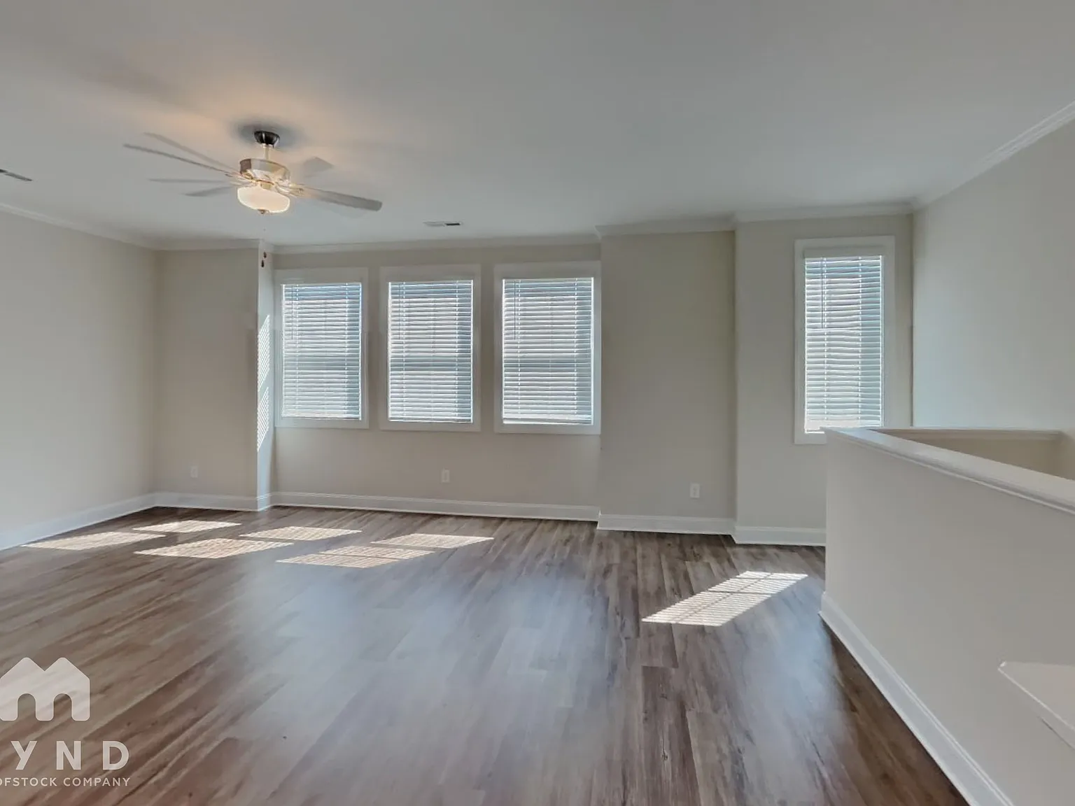 3 bed, 2.5 bath, 2000 sqft, $2,010 — Photo 4