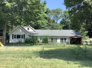 132 Wallace Ave, Machesney Park, IL 61115