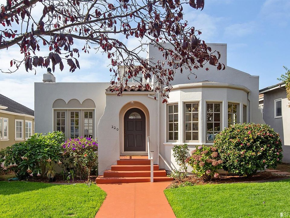 1st image of 220 San Fernando Way