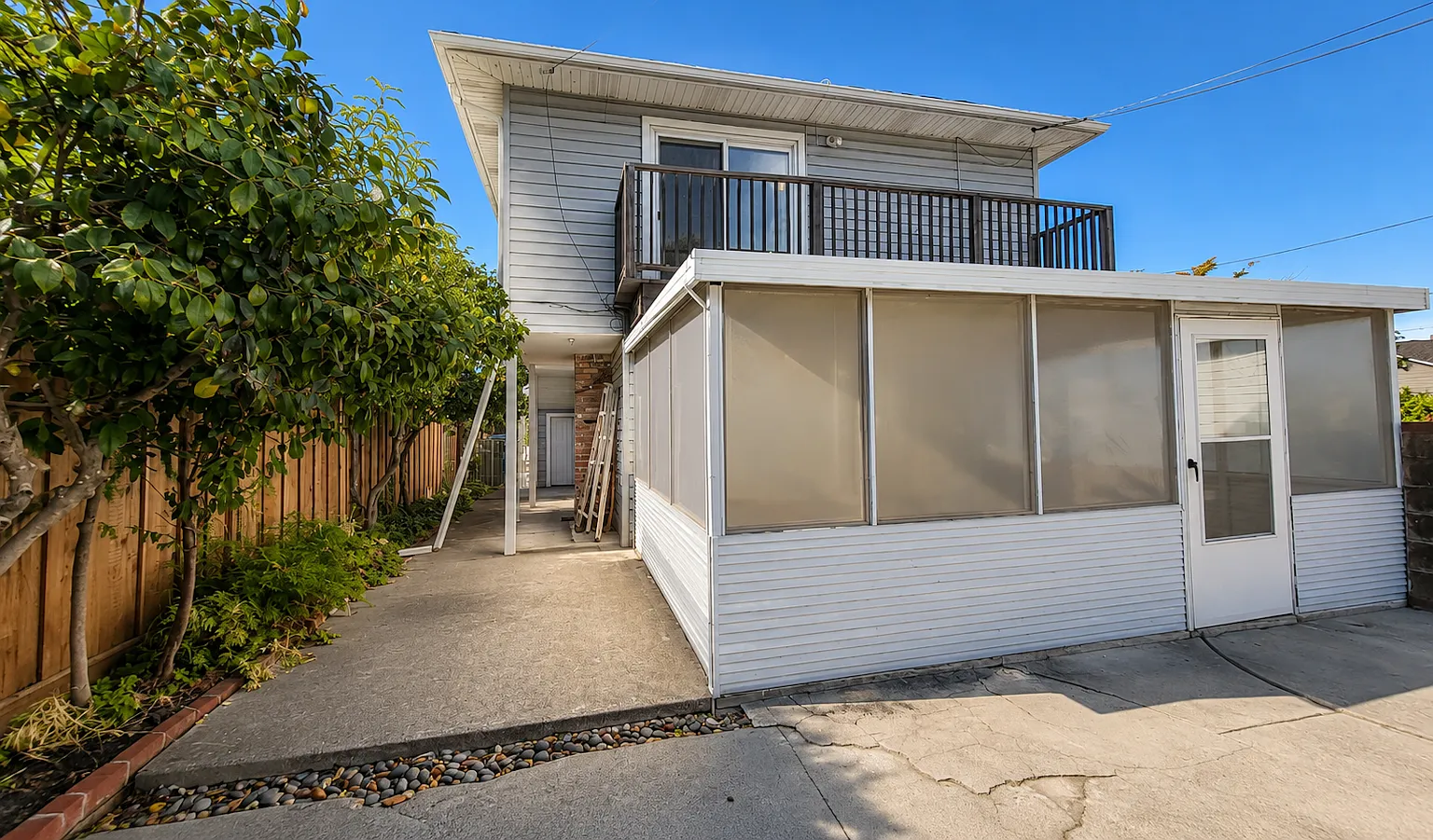 2132 Forbes Avenue — Photo 4