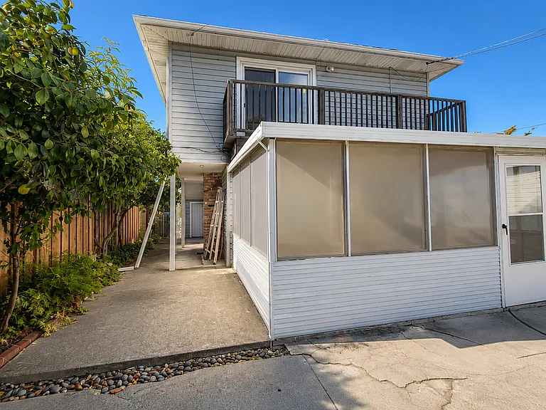 2132 Forbes Ave — Photo 4