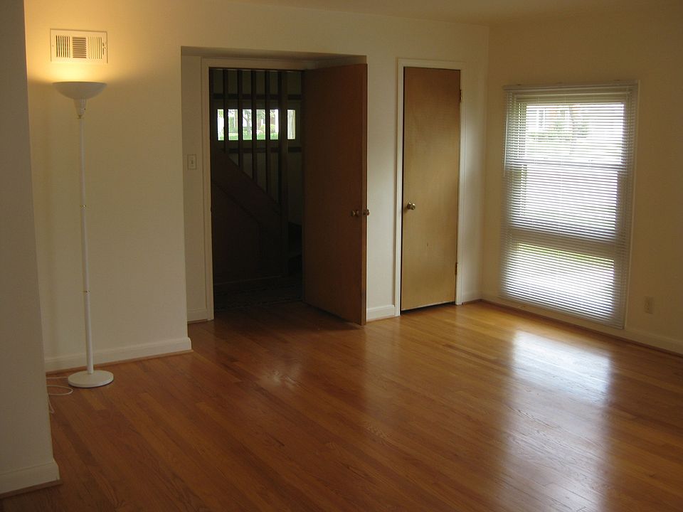 1st image of 4339 N Sheffield Ave