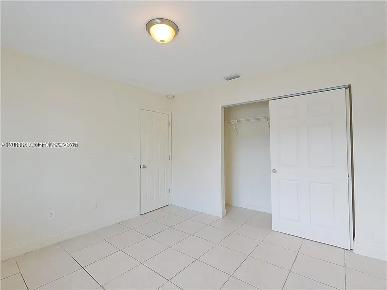 4906 Serafica Dr #7 — Photo 6