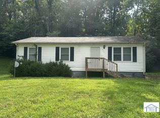 804 Royal Dr, Martinsville, VA 24112