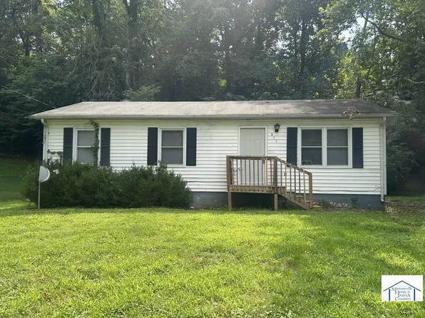804 Royal Dr, Martinsville, VA 24112