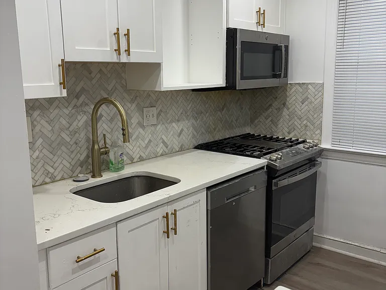 4411 1st Pl NE #8 — Photo 8