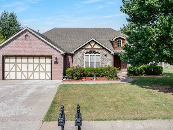 741 Sienna Dr, Centerton, AR 72719