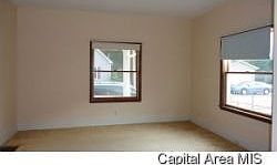 5th image of 601 E Esther St