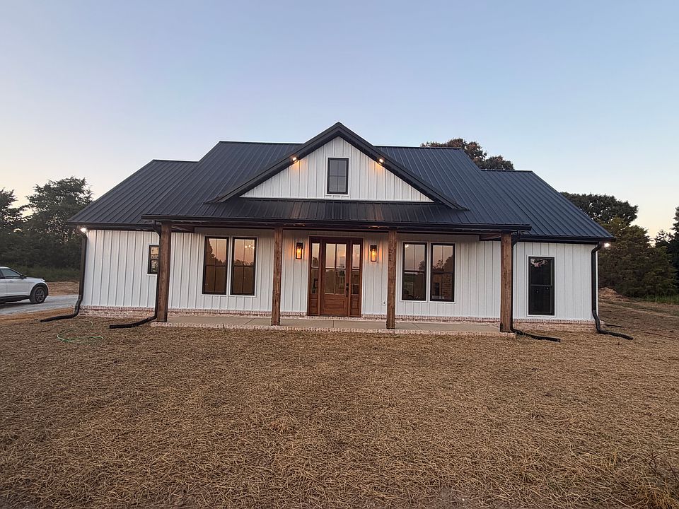 1st image of 305 Capps Farm Ln