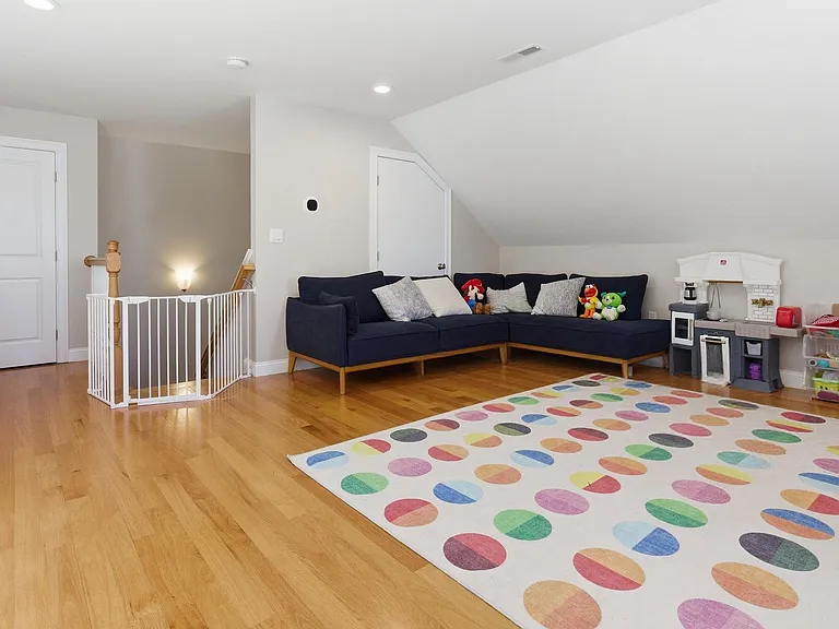 7 Spring Ct #A — Photo 29