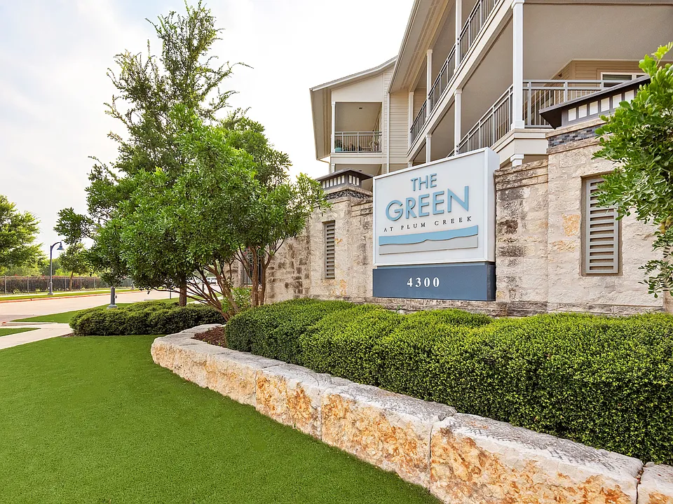 The Green at Plum Creek
