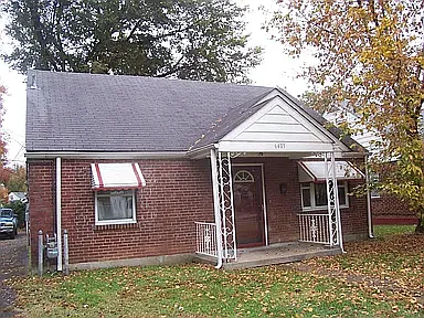 4 bed, 1300 sqft, $1,750 — Photo 2