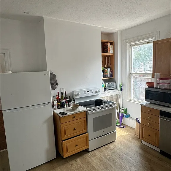 Aspinwall Ave — Photo 1
