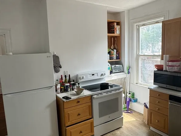 (undisclosed Address), Brookline, MA 02446
