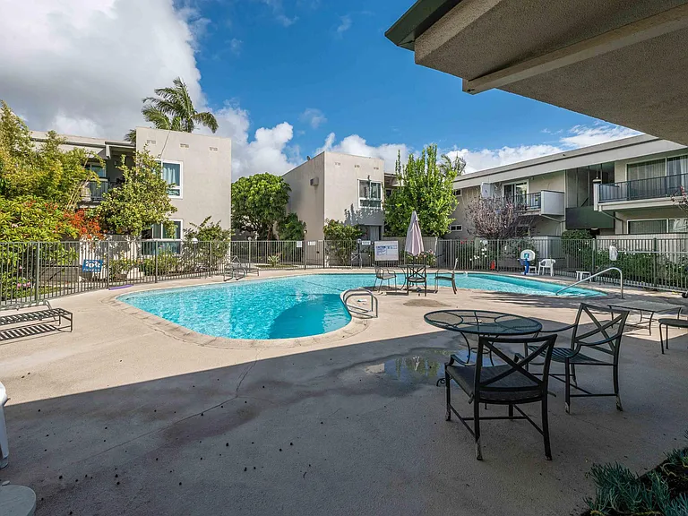 3166 S Sepulveda Blvd #28 — Photo 3