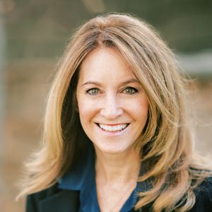 LISA COLE