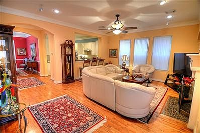 3rd image of 131 White Dr