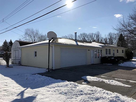 2nd image of 3530 Bauer Dr