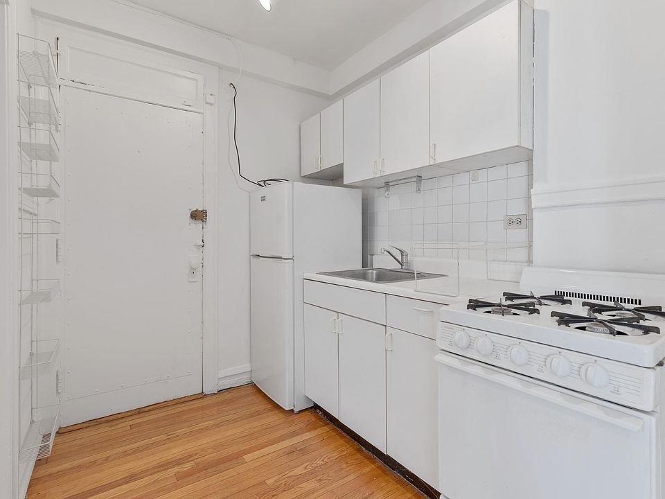 1st image of 2750 N Hampden Ct #2qjgcf02u