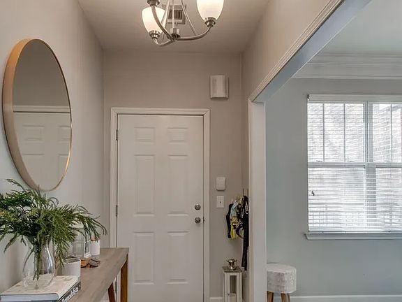 2nd image of 2310 Elliott Ave APT 814