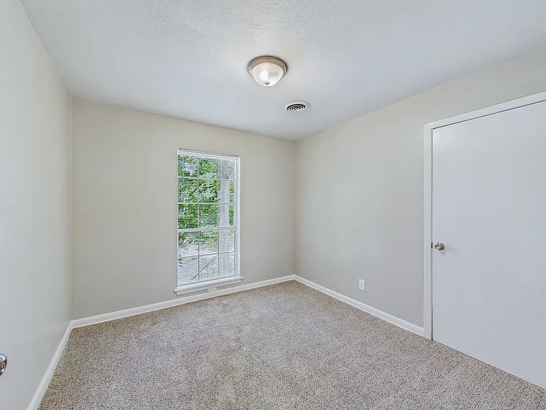 29 Rosewood Dr-11_07012026