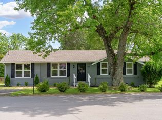 2155 Yount Dr, Greenbrier, TN 37073