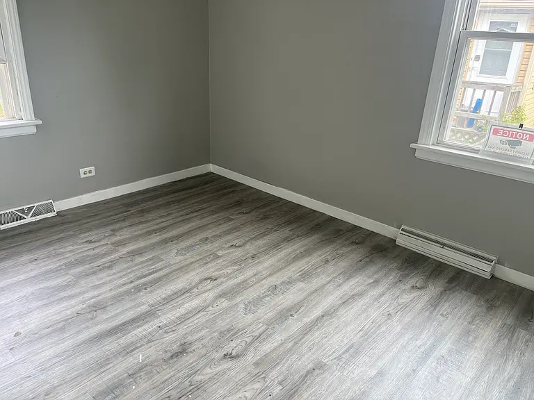 14610 Grant St — Photo 6