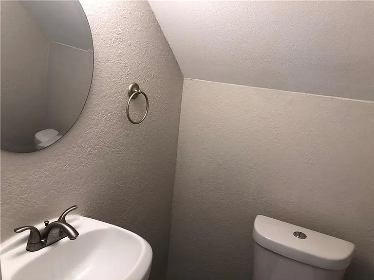 13200 Amasia Dr — Photo 23