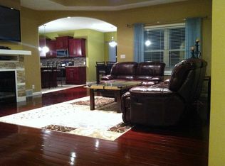 5655 Summerland Dr, Waterloo, IA 50701