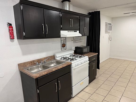 4th image of 839 W Orange Ave #1