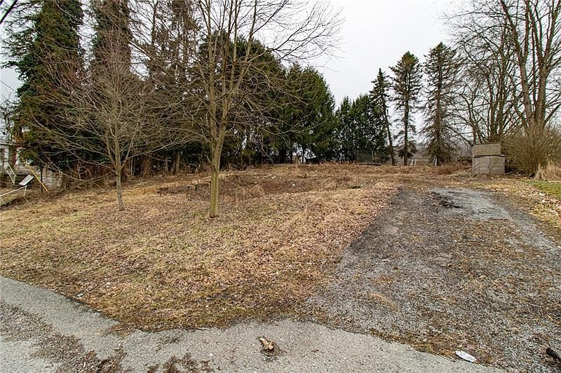 2nd image of 1007 Macarthur Dr
