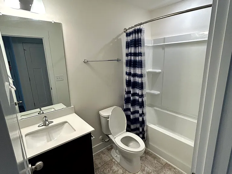 284 E Hayne St — Photo 10