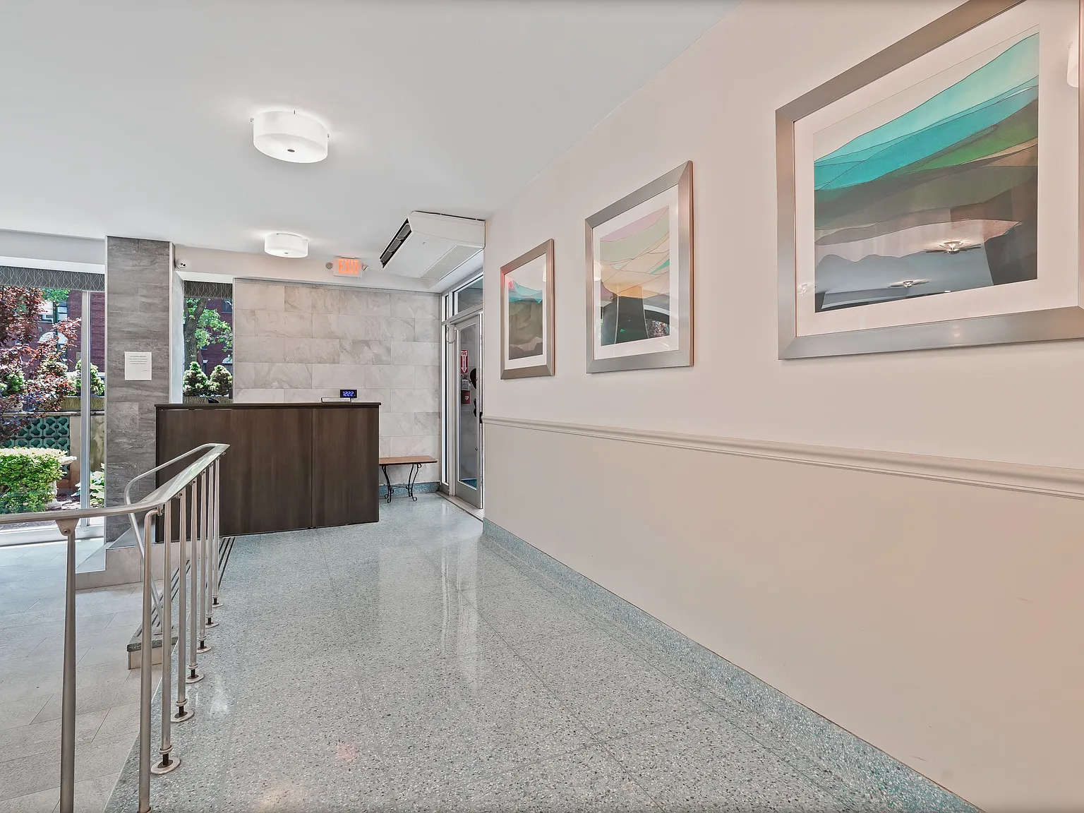 3215 Avenue H — Photo 3