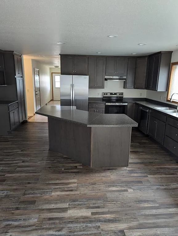 640 Angel Court — Photo 1