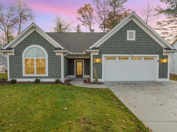 7418 Aspen Creek Dr #39, Midland, MI 48642