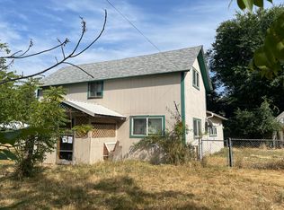 915 N Dewey St, Union, OR 97883