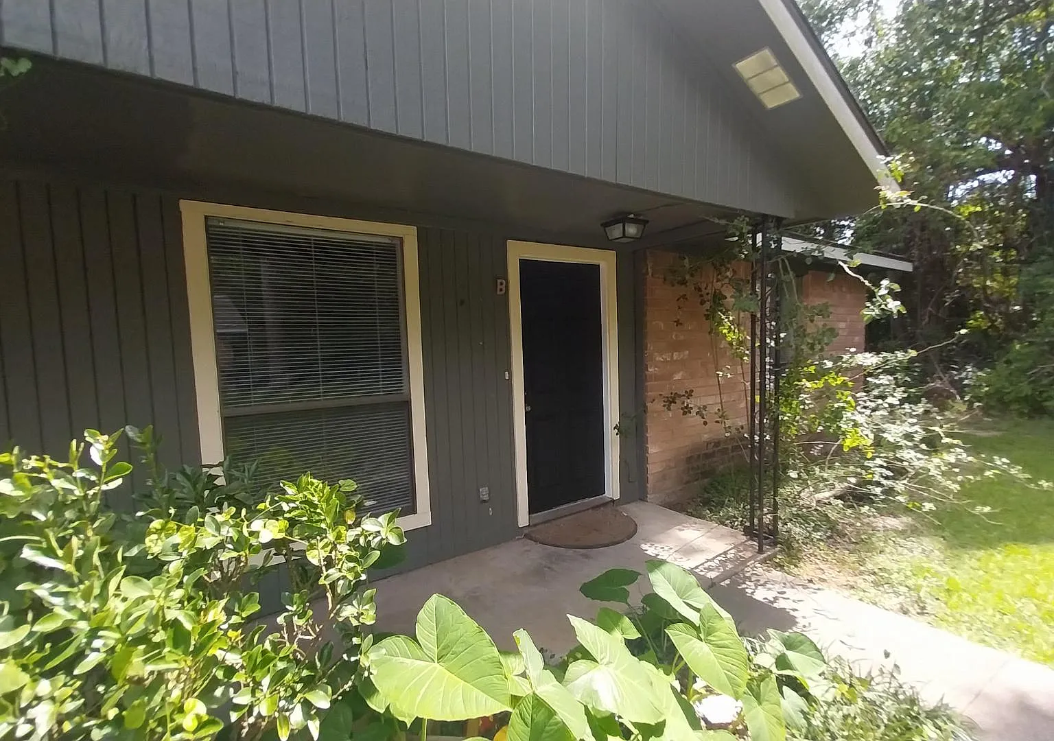 1914 Normal Park - Unit B — Photo 4