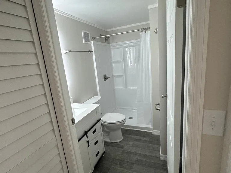 Sunrise Apartments — Photo 10