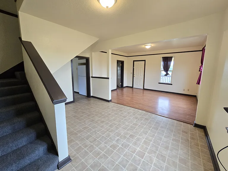 524 Main St — Photo 4