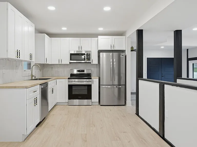 149 Washington St — Photo 22