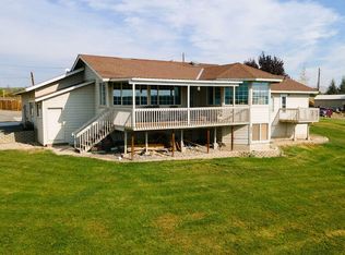 854 Clark Rd, Wapato, WA 98951