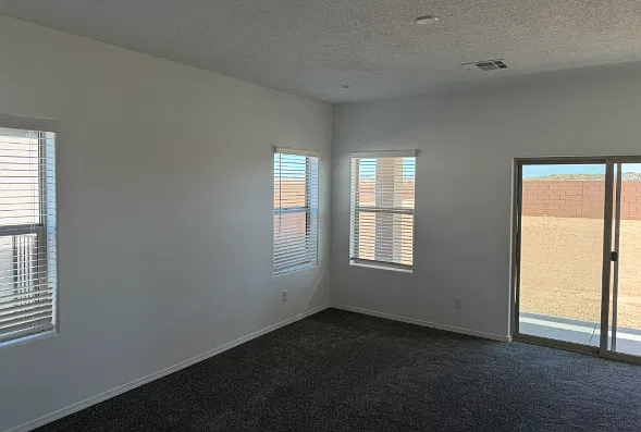 4 bed, 1537 sqft, $2,395 — Photo 4