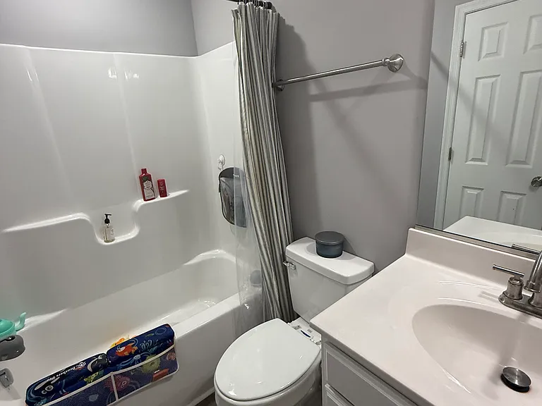 1515 Lindsay Ave — Photo 3